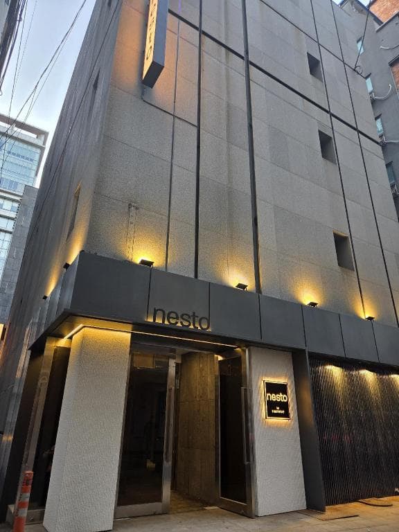 Nesto Hongdae