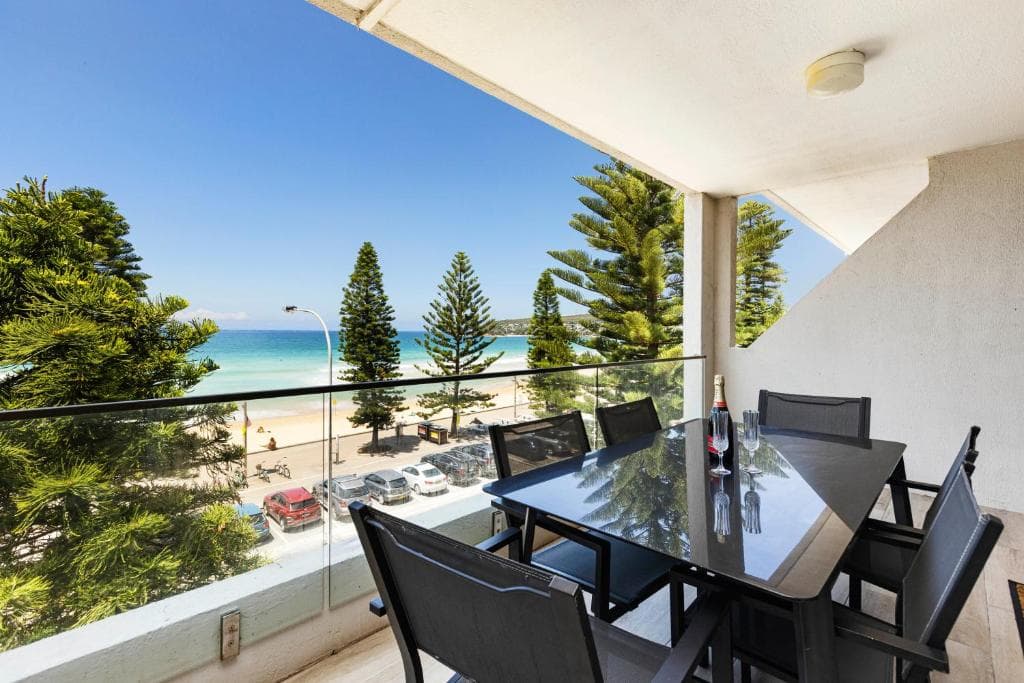 Luxury Manly Beachfront Apartment