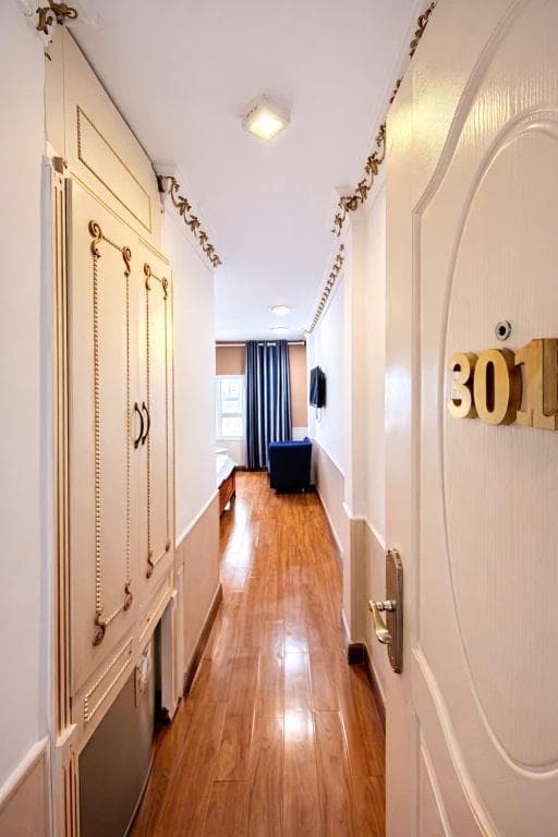 Crowne Boutique Bui Vien