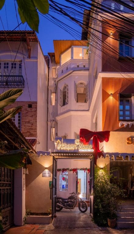 Chạm's Hotel & Homestay
