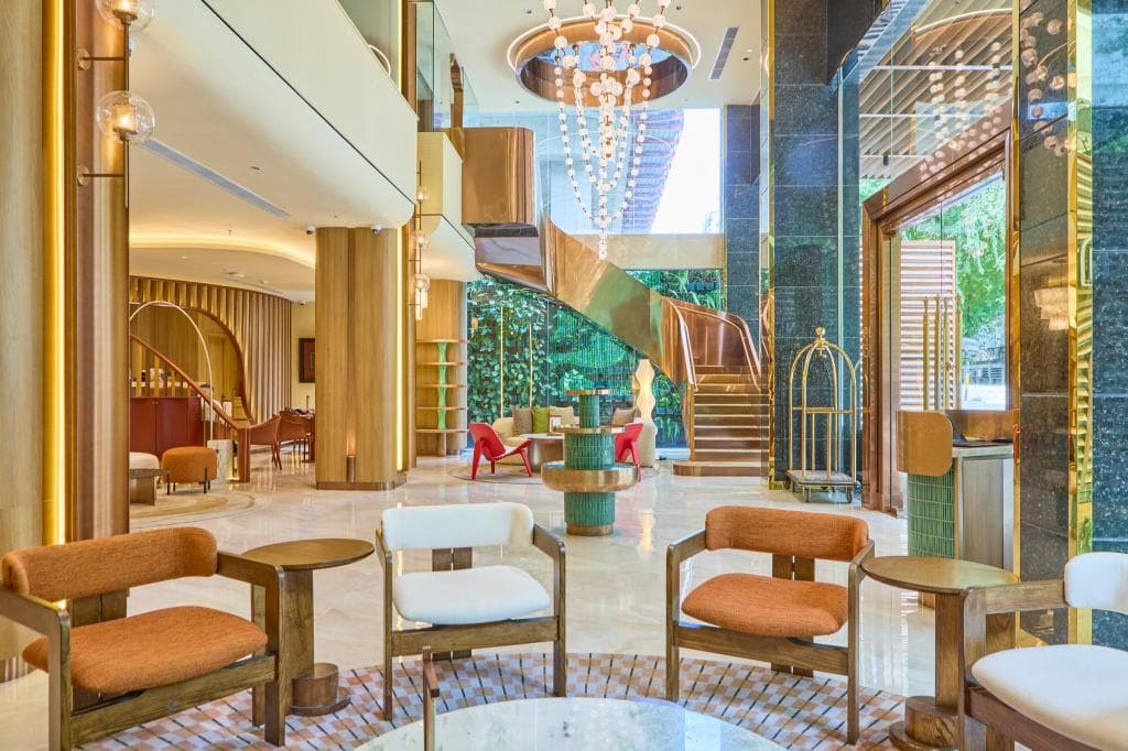 Kin Hotel Thi Sach