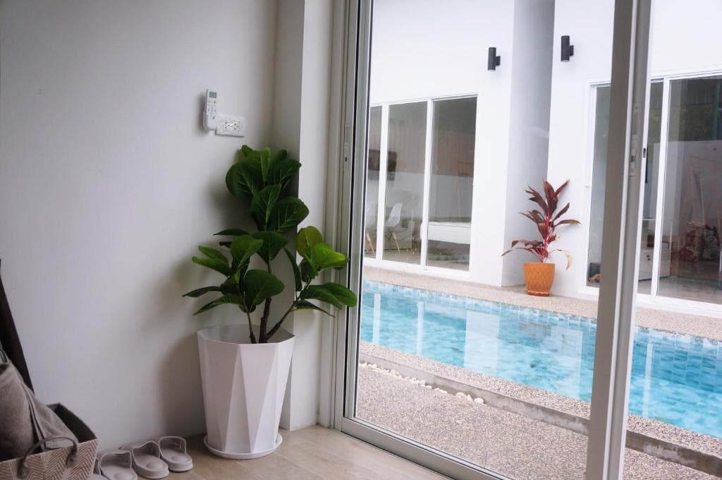 A&J Holiday Villa