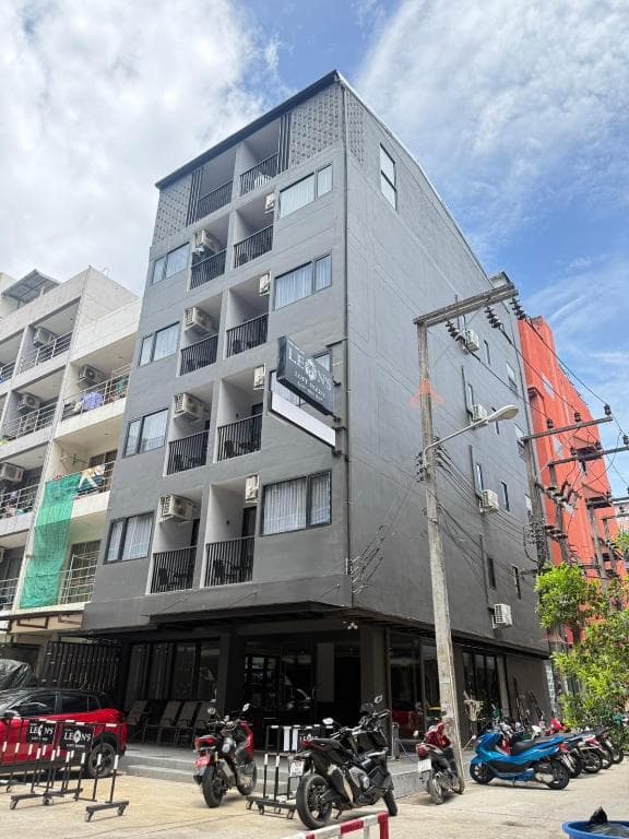 Leon's Loft House