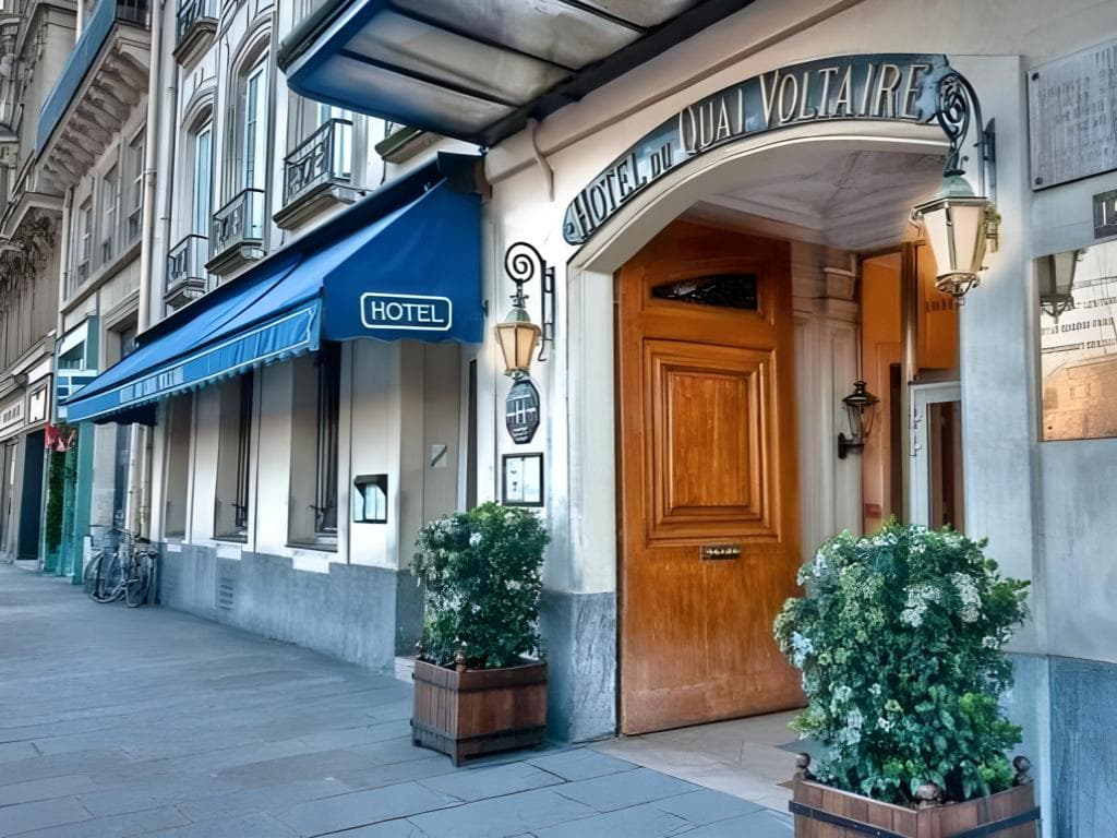 Hotel Du Quai Voltaire