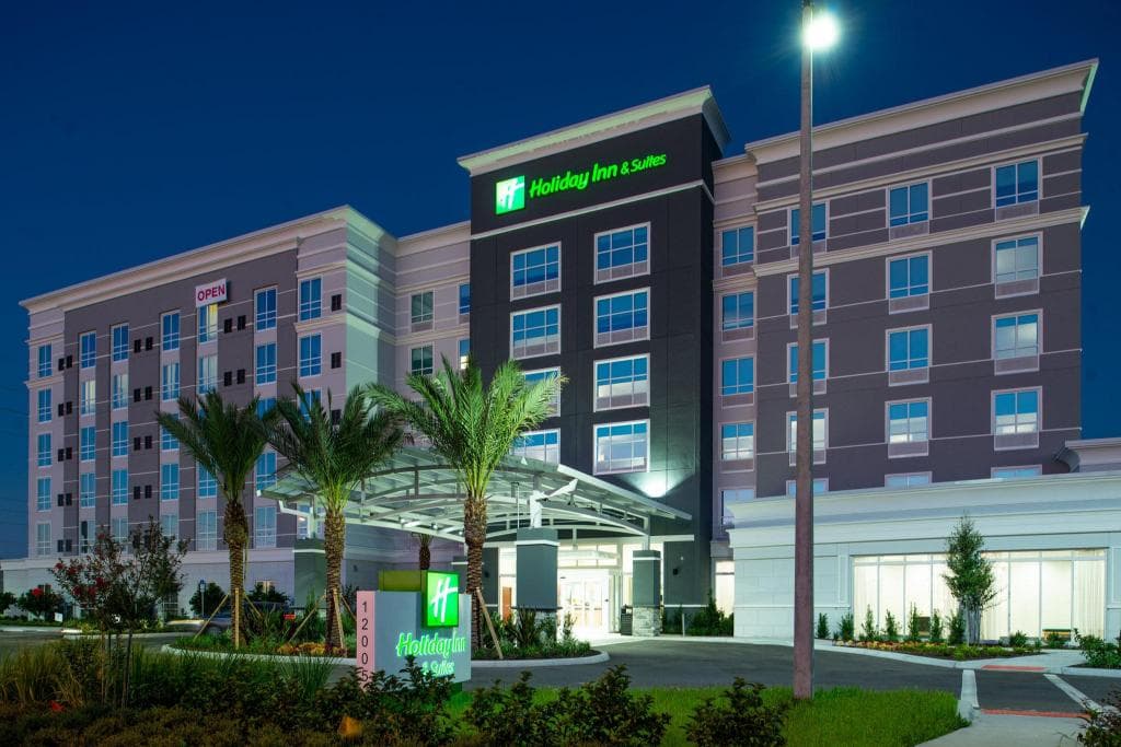 Holiday Inn & Suites Orlando I-Drive - Theme Parks by IHG