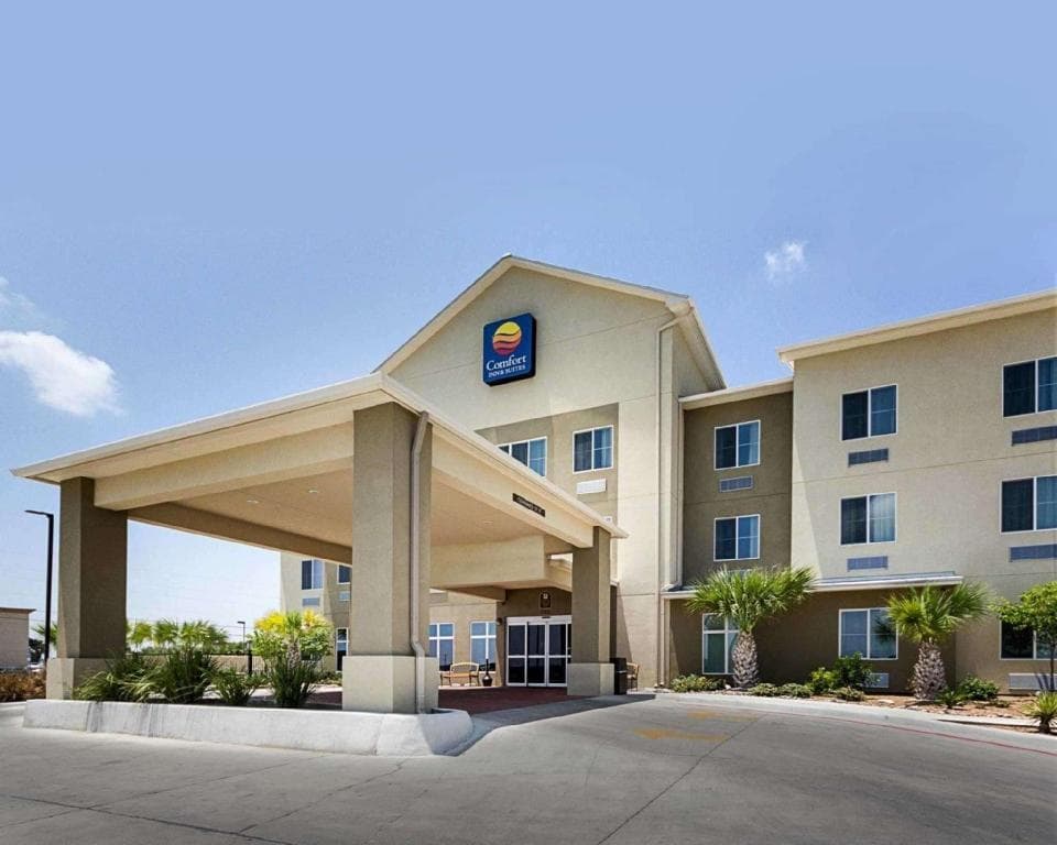 Comfort Inn & Suites Lakeside