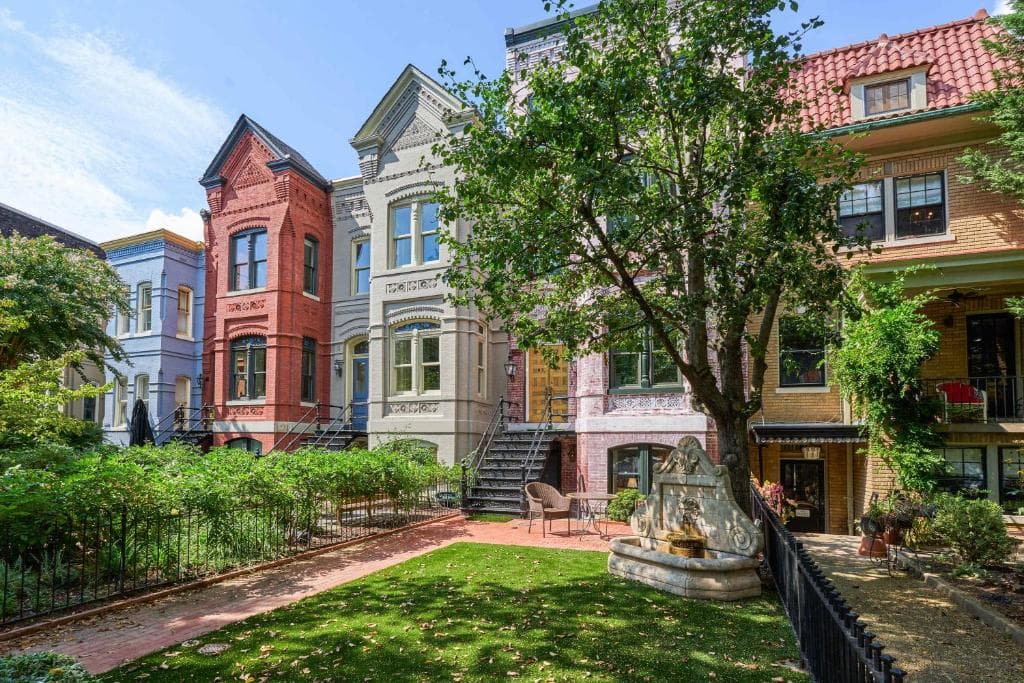 Private DC Retreat on Iconic East Capitol St