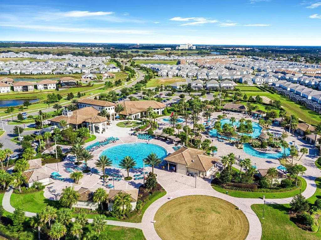 Resort Style, close to Disney and other parks
