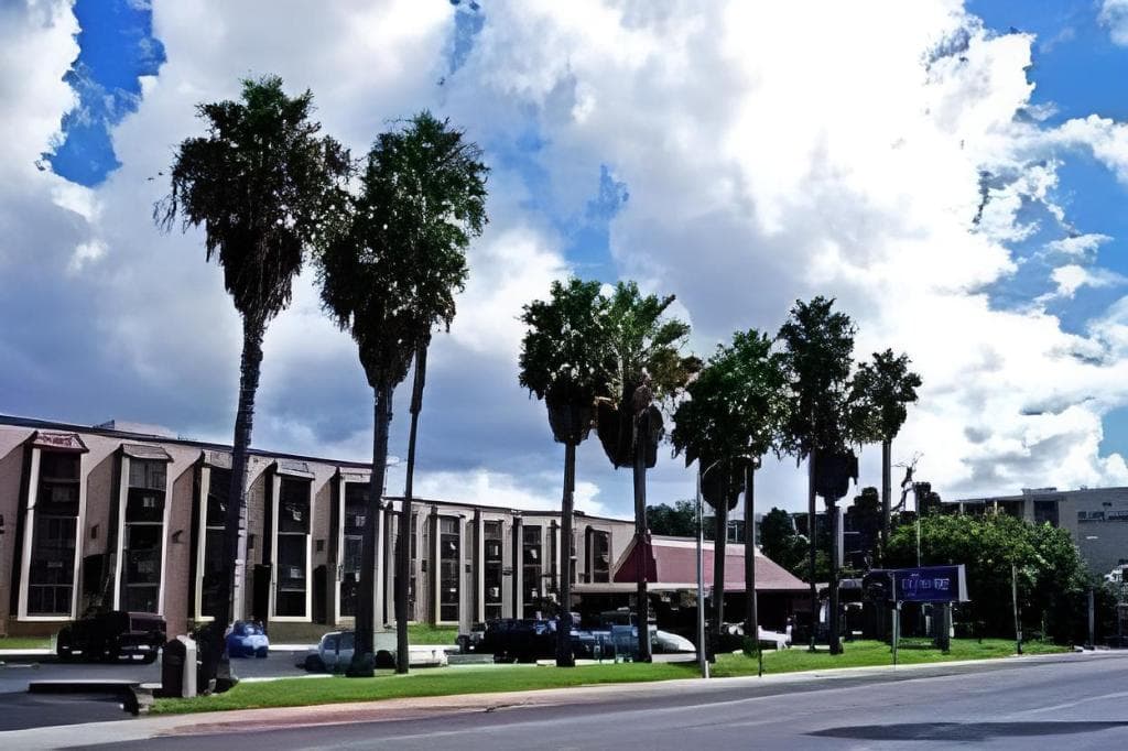 Redondo Beach Hotel, Tapestry Collection by Hilton