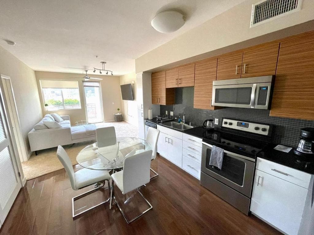 Luxury 2 Bedroom 2 Bathroom With Fitness Center and Pool