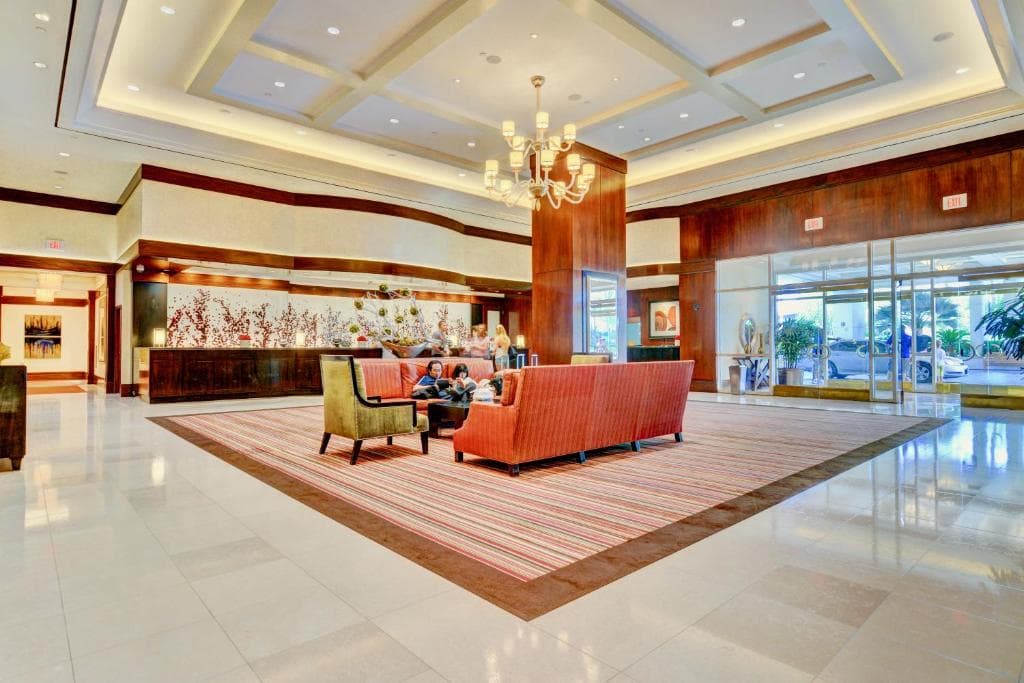 Strip View Balcony Suites - No Resort Fee !