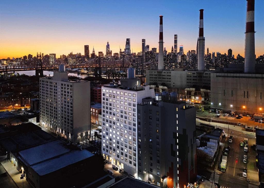 DoubleTree by Hilton Long Island City New York