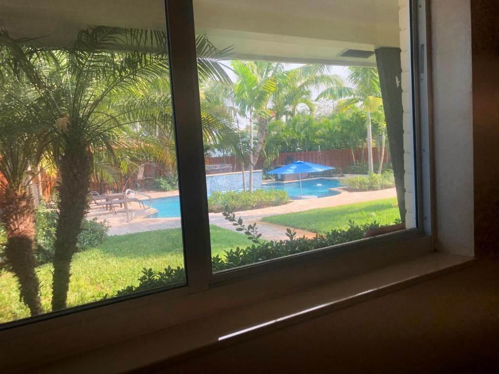 Billy's Resort- Men Only - Solo Hombres