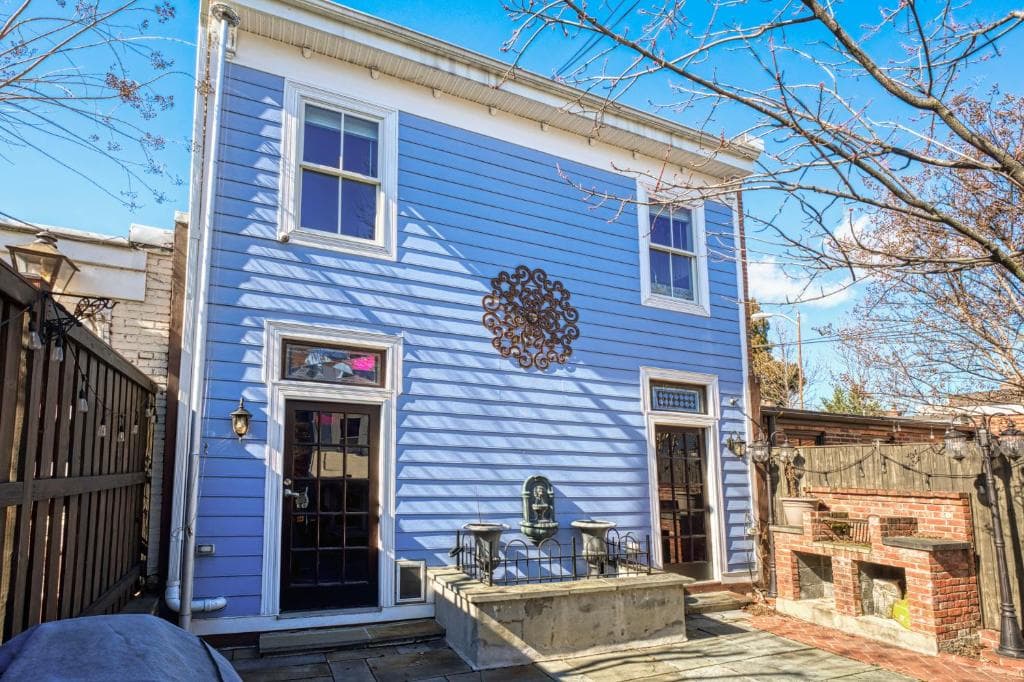 Spacious Capitol Hill 3 Bedroom Home with Free Parking