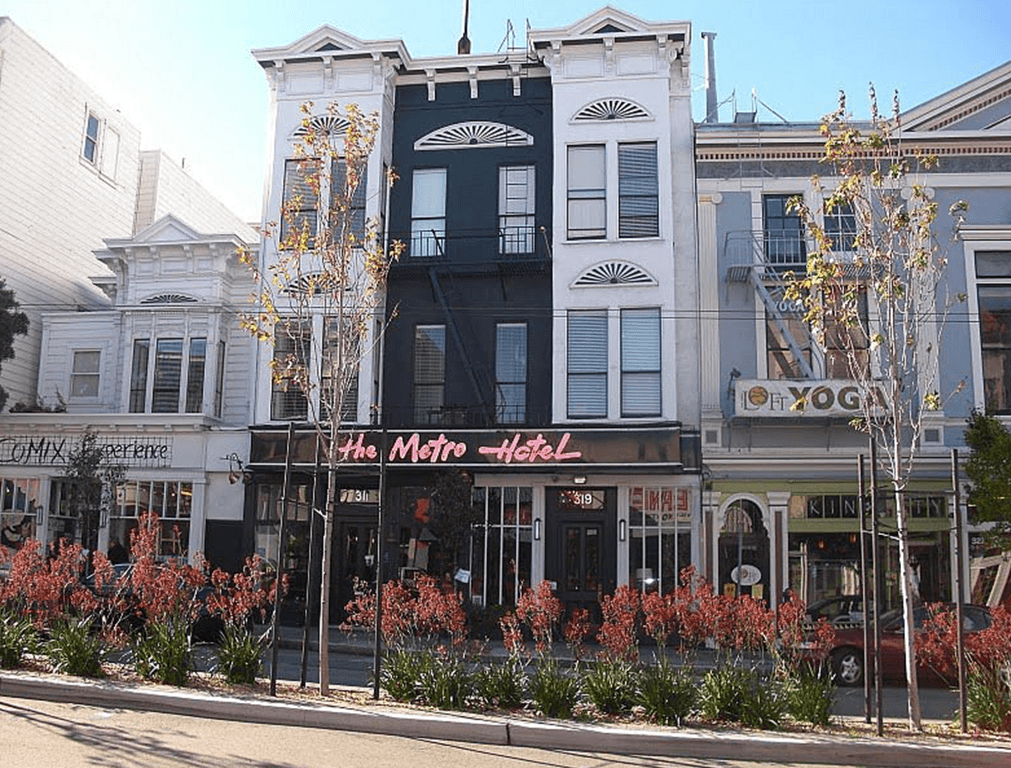 The Metro Hotel