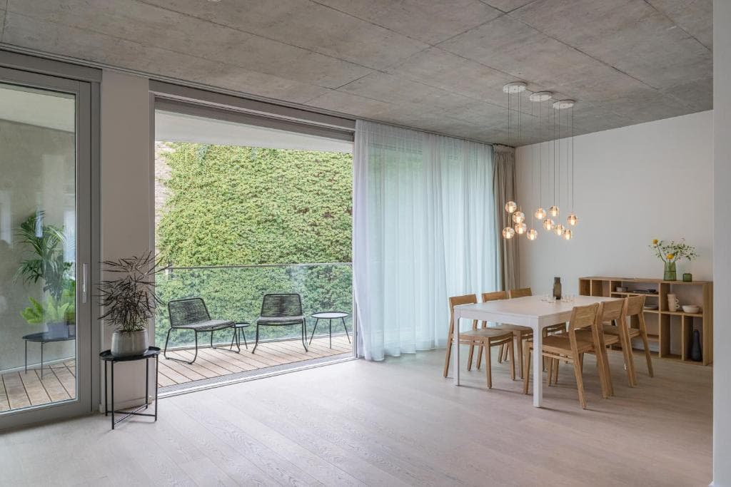 Carlotta Apartments