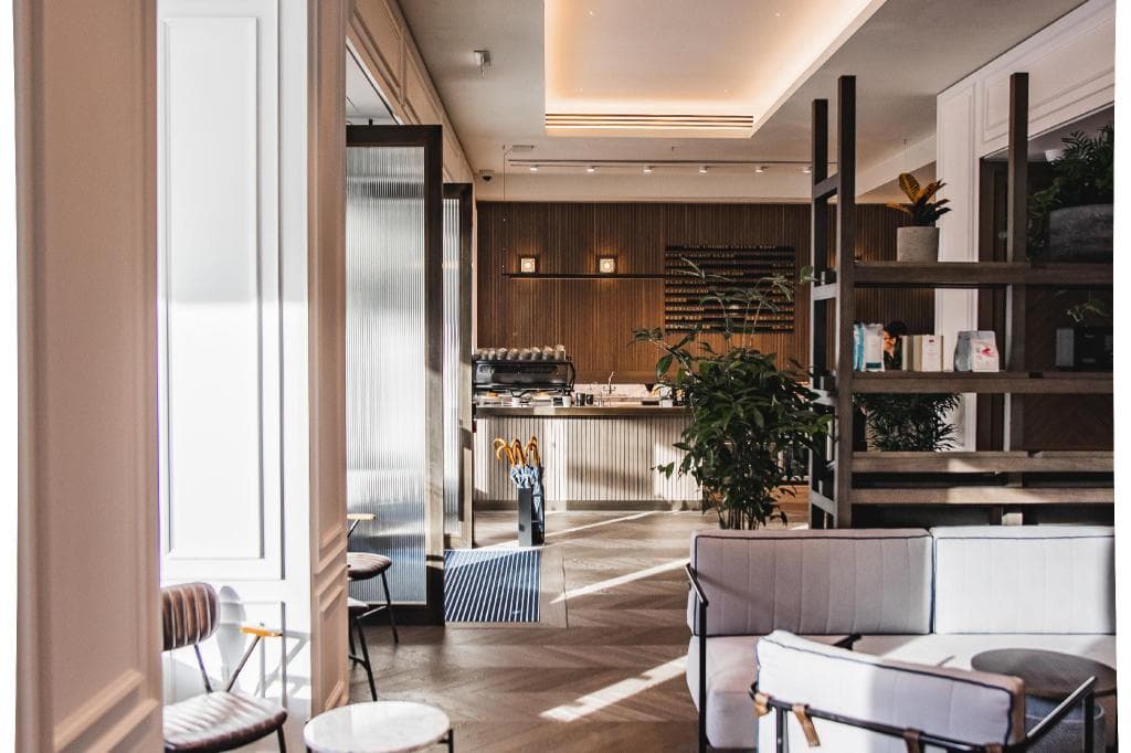 Page8, Page Hotel