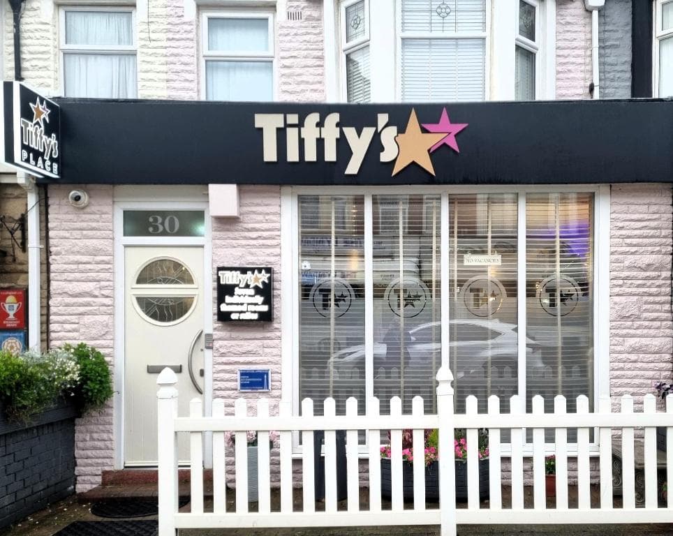 TIFFY'S PLACE Adult Guest House