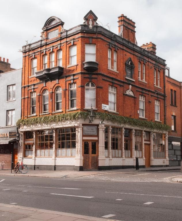 The Old Farmhouse Pub and Rooms