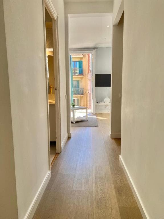 2 BDR EIXAMPLE APARTMENT