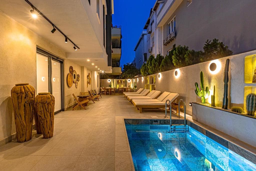 Dulcet Hotel