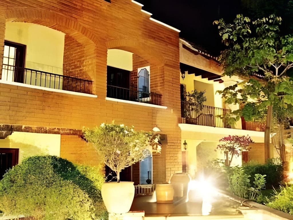 Casa de Adobe Gallery & Luxury Boutique