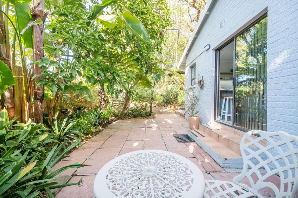 10VDW Self Catering Apartments-Newly Renovated!