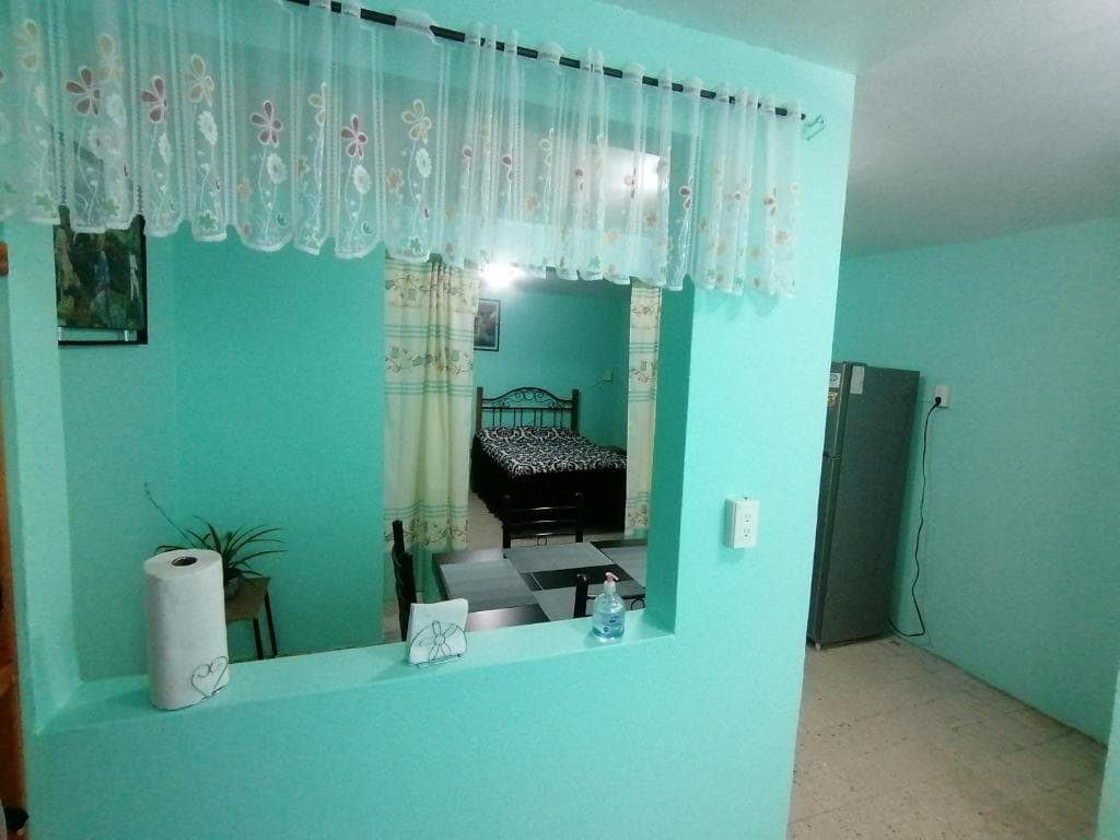 DEPARTAMENTO CERCANO AL AEROPUERTO T2, A 2 CALLES