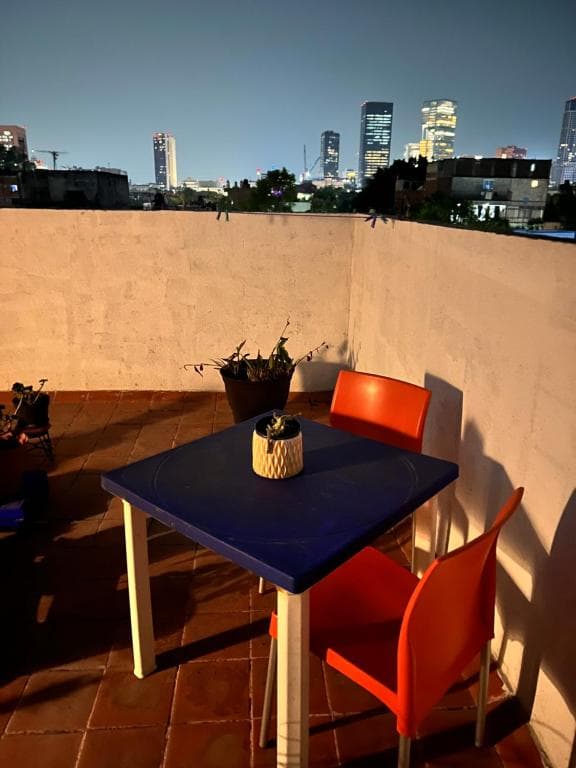 Rooftop Paradise Central Location, Scenic Views