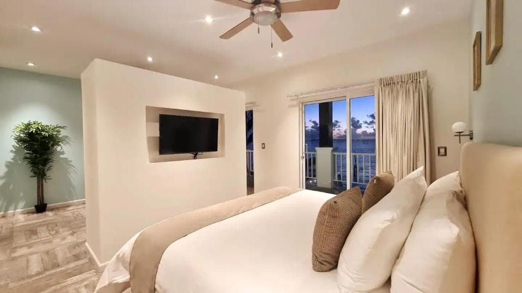 Bartolome Ocean Front Suites