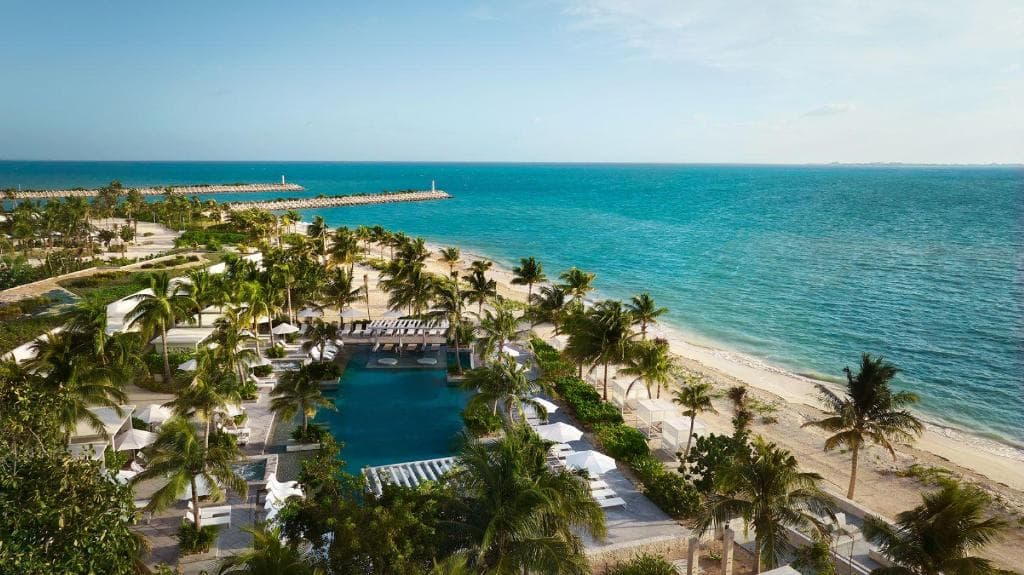 SLS PLAYA MUJERES