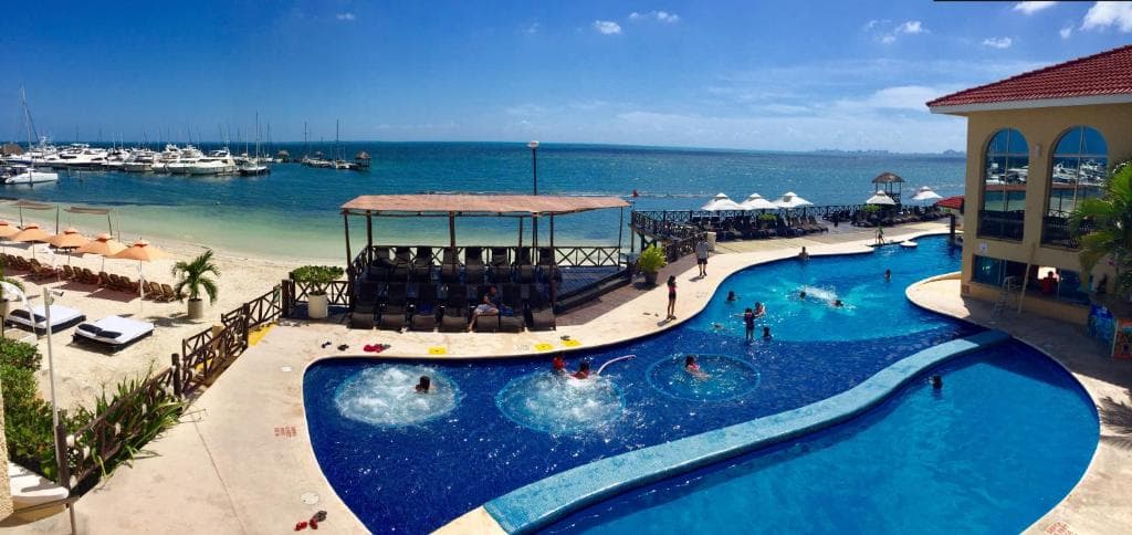 Caribbean apartment