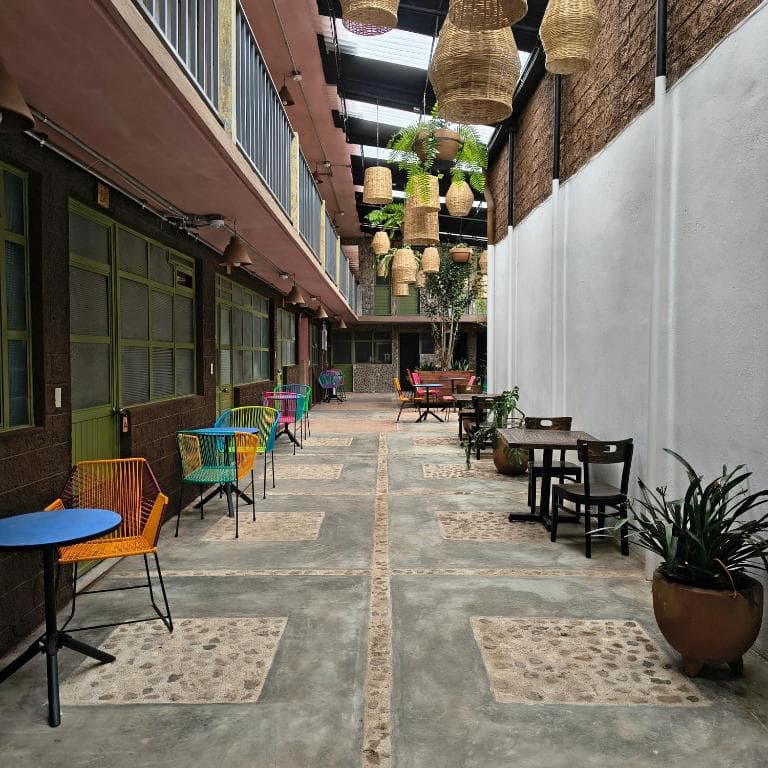 Xelva Hostel & Travel community