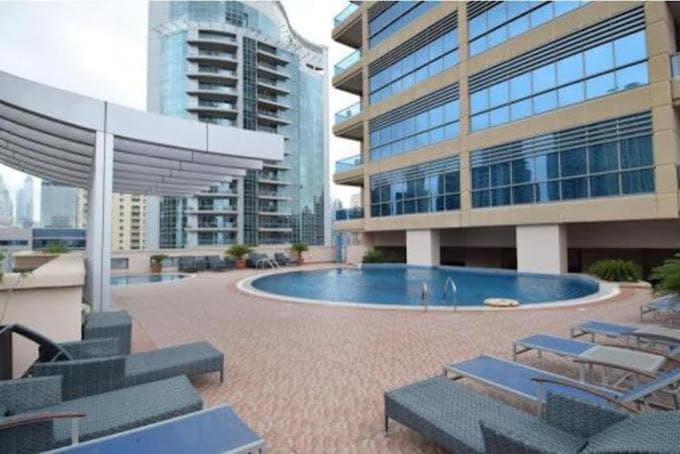 Studio in Dubai Marina walking JBR Beach & Cruise