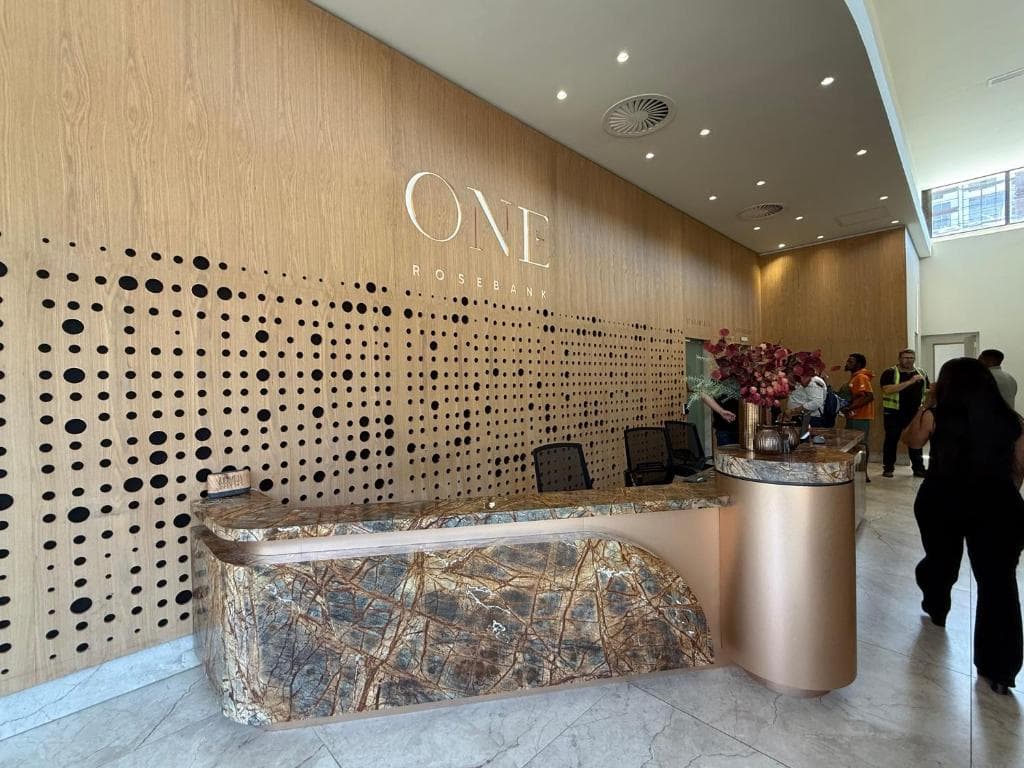 One Rosebank- Patimo Opulent Apartment