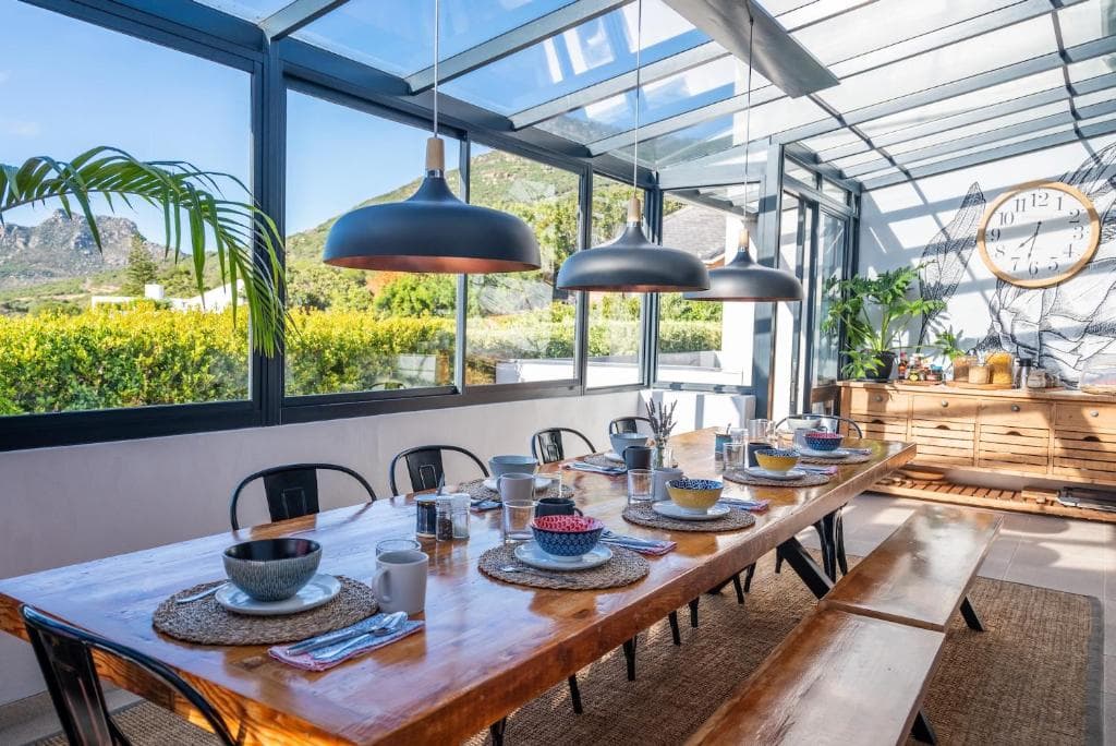 Hout & About Guest House