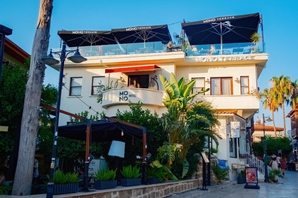 Mono Hotel