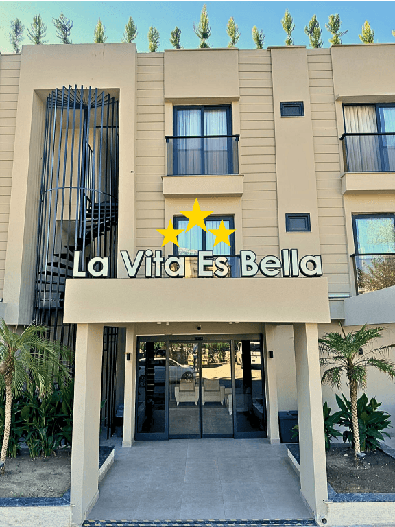 La Vita Es Bella