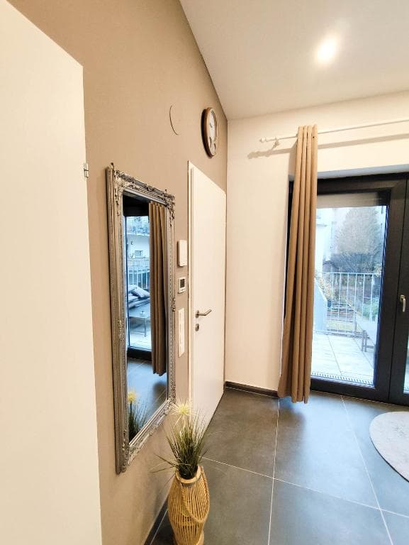 Cozy Apartments in Central Location with Free Parking