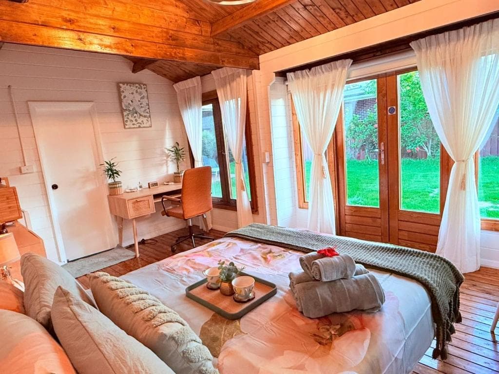 Blissful Wooden Haven Pet Friendly Near Parramatta