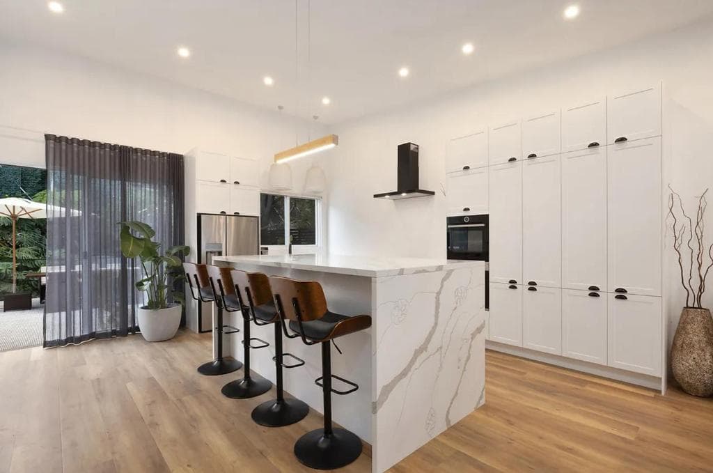 Affordable Luxury Stay Near Manly Beach