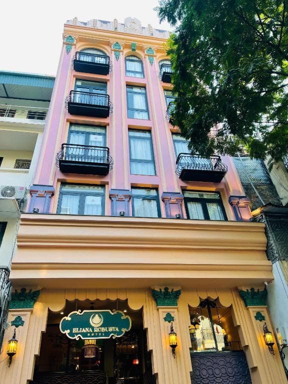Eliana Robusta Hotel
