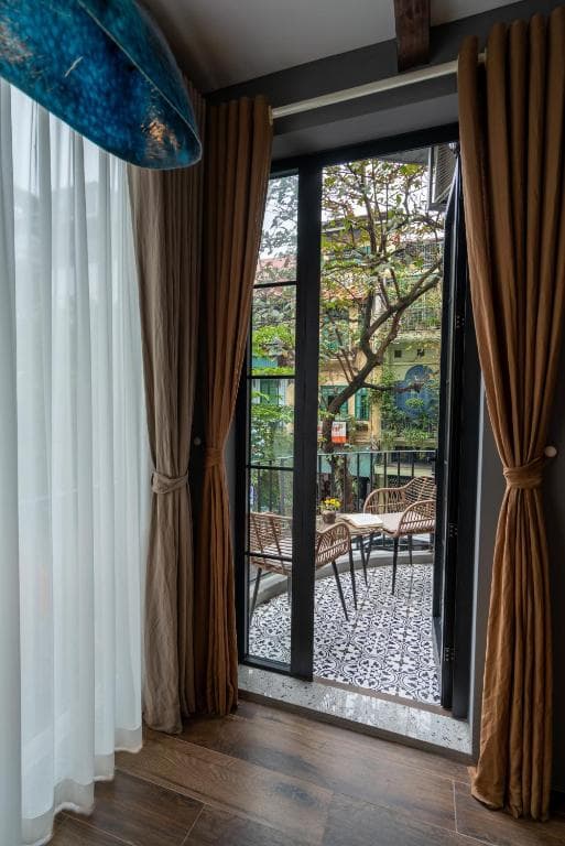Phen Art House, Artistic Living in the Heart of Old Quarter