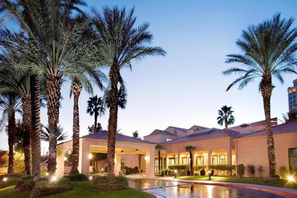 Courtyard by Marriott Las Vegas Convention Center