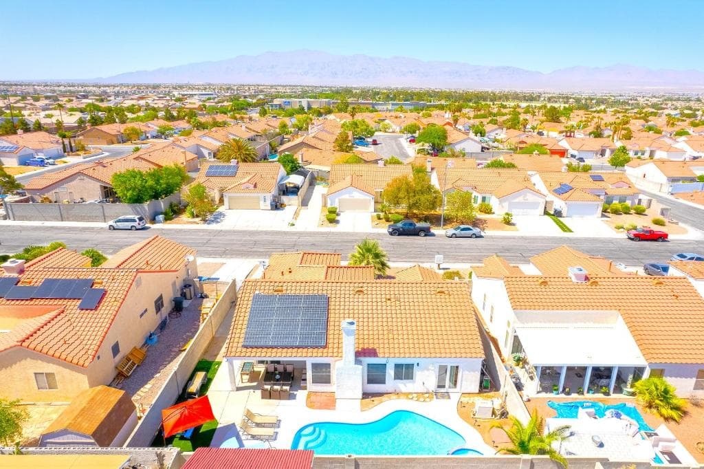 Private Guestrooms OR Entire Home Rental in North Las Vegas
