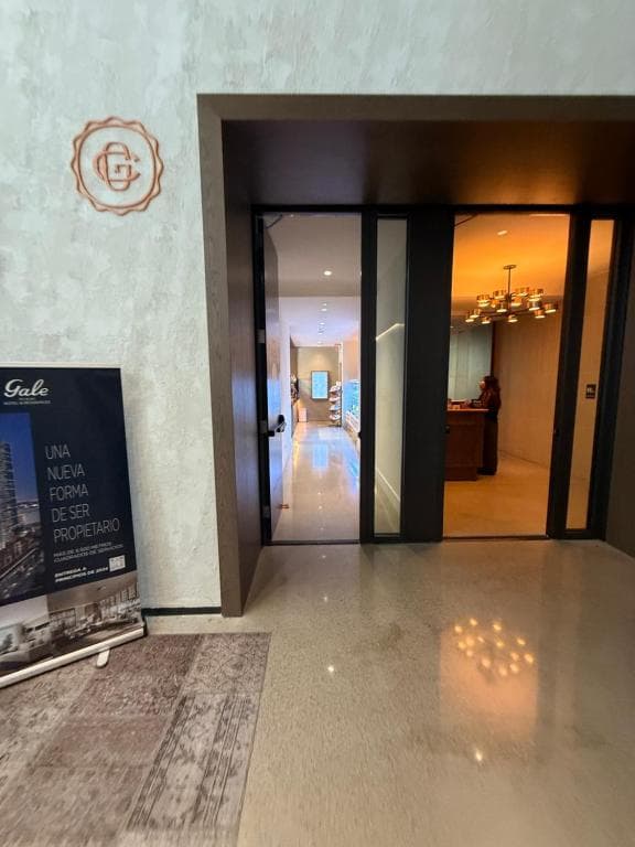 Stunning Lux 2 Bed 2 Bath with Panoramic View from Balcony