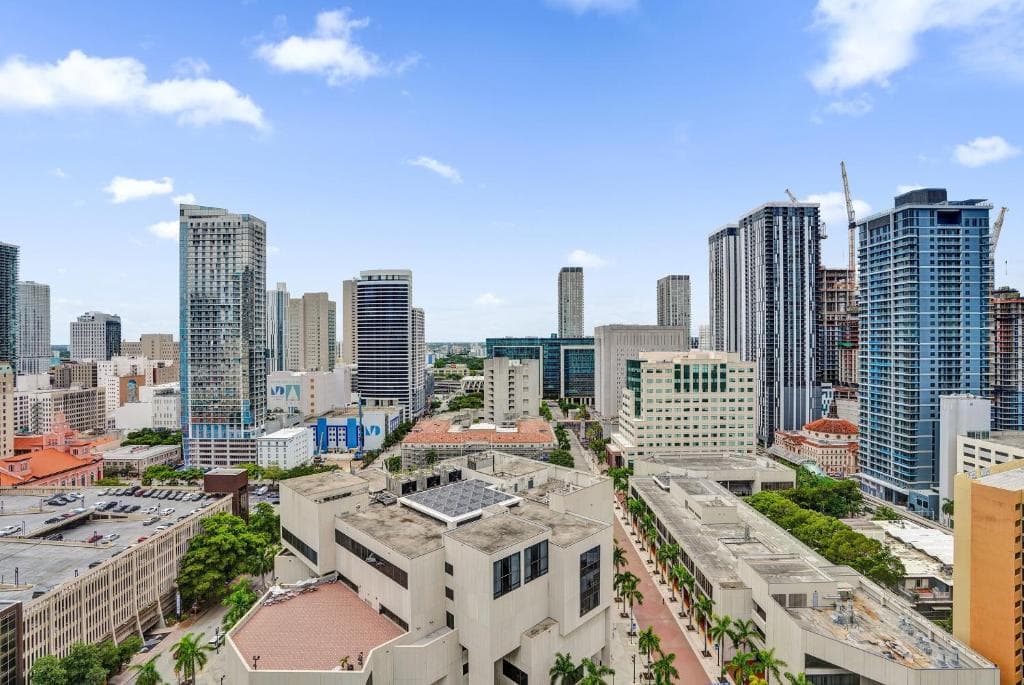 Cadenza Miami Apartments